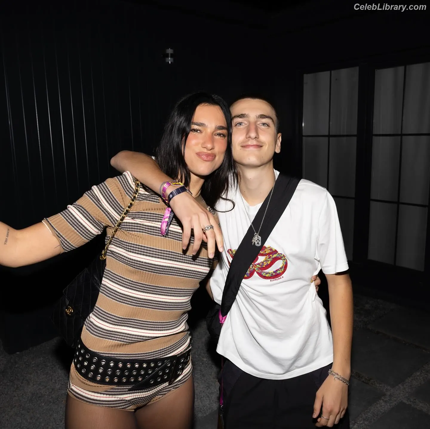 Dua Lipa photo 2 of 7813