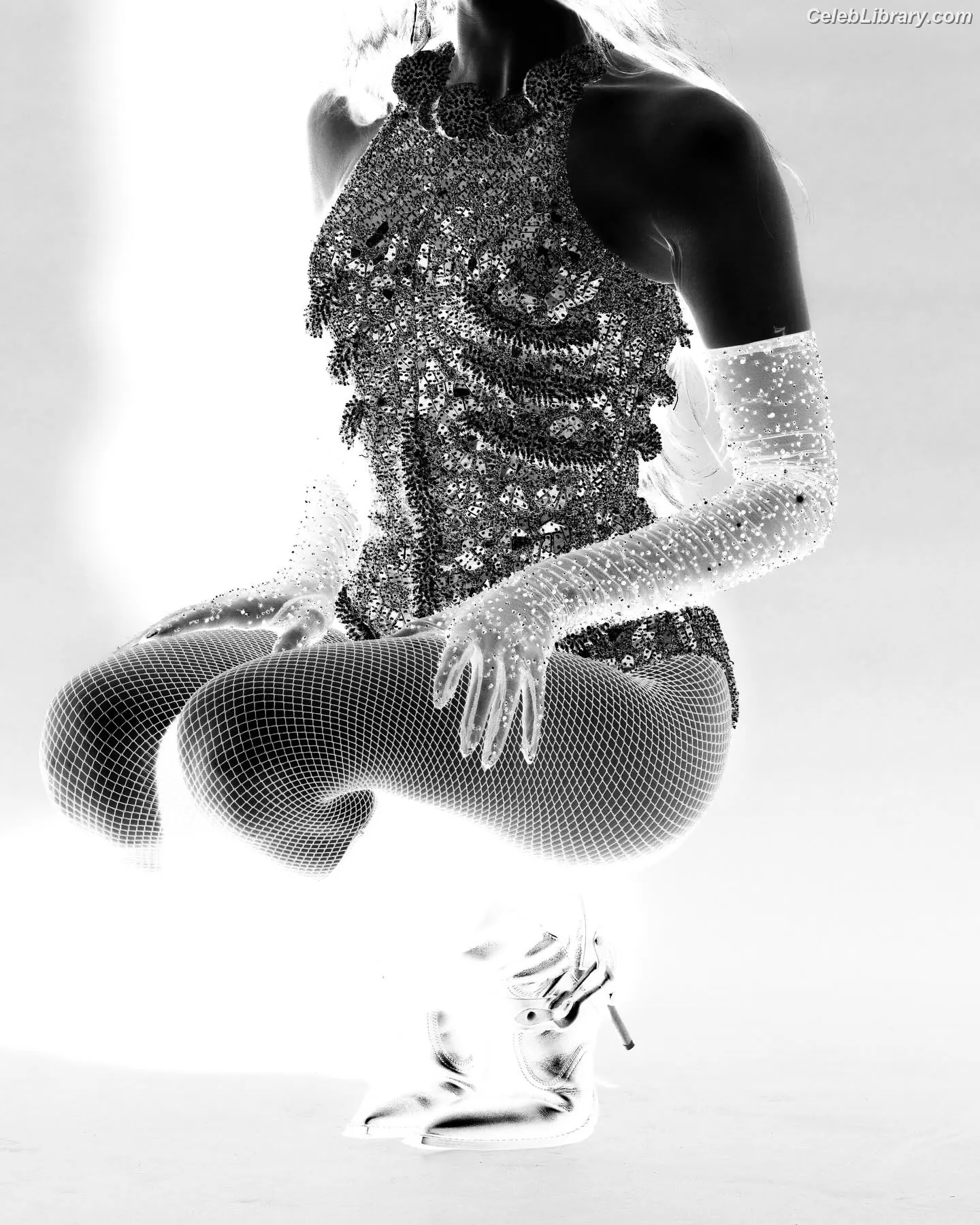 Dua Lipa photo 8 of 7813