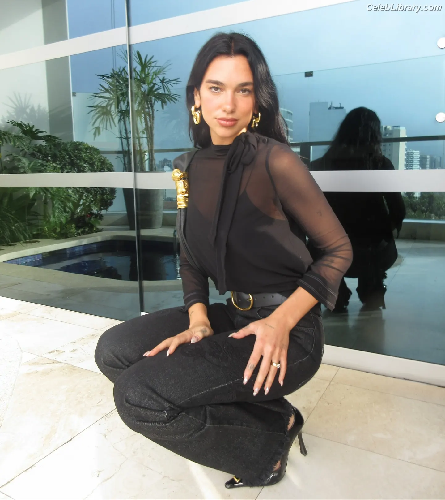 Dua Lipa photo 1 of 7813