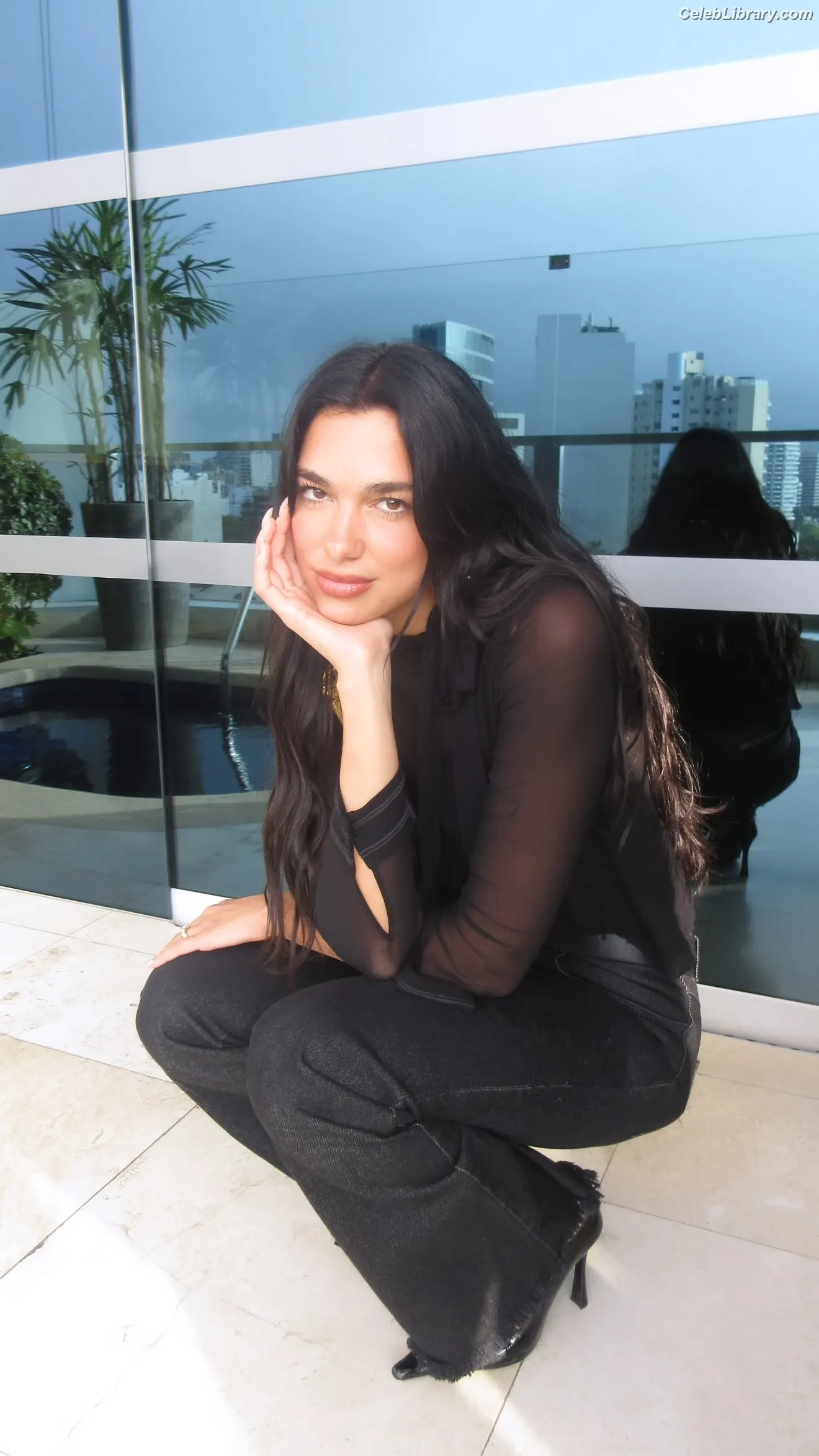Dua Lipa photo 4 of 7813