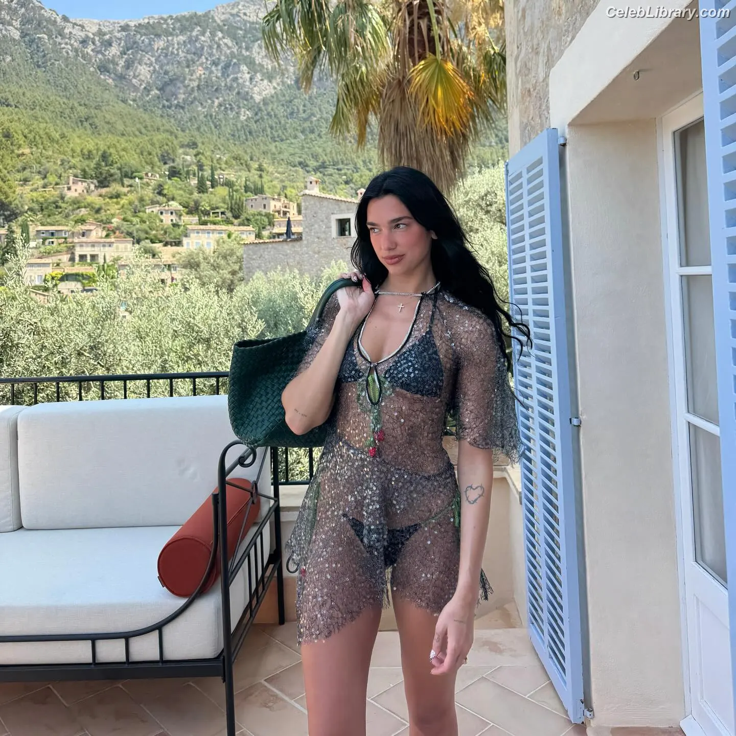 Dua Lipa photo 11 of 7813