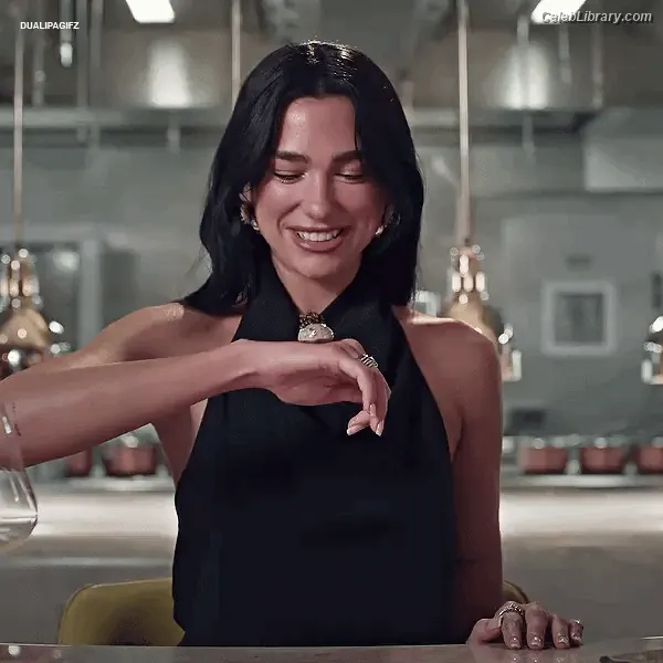 Dua Lipa photo 12 of 7813