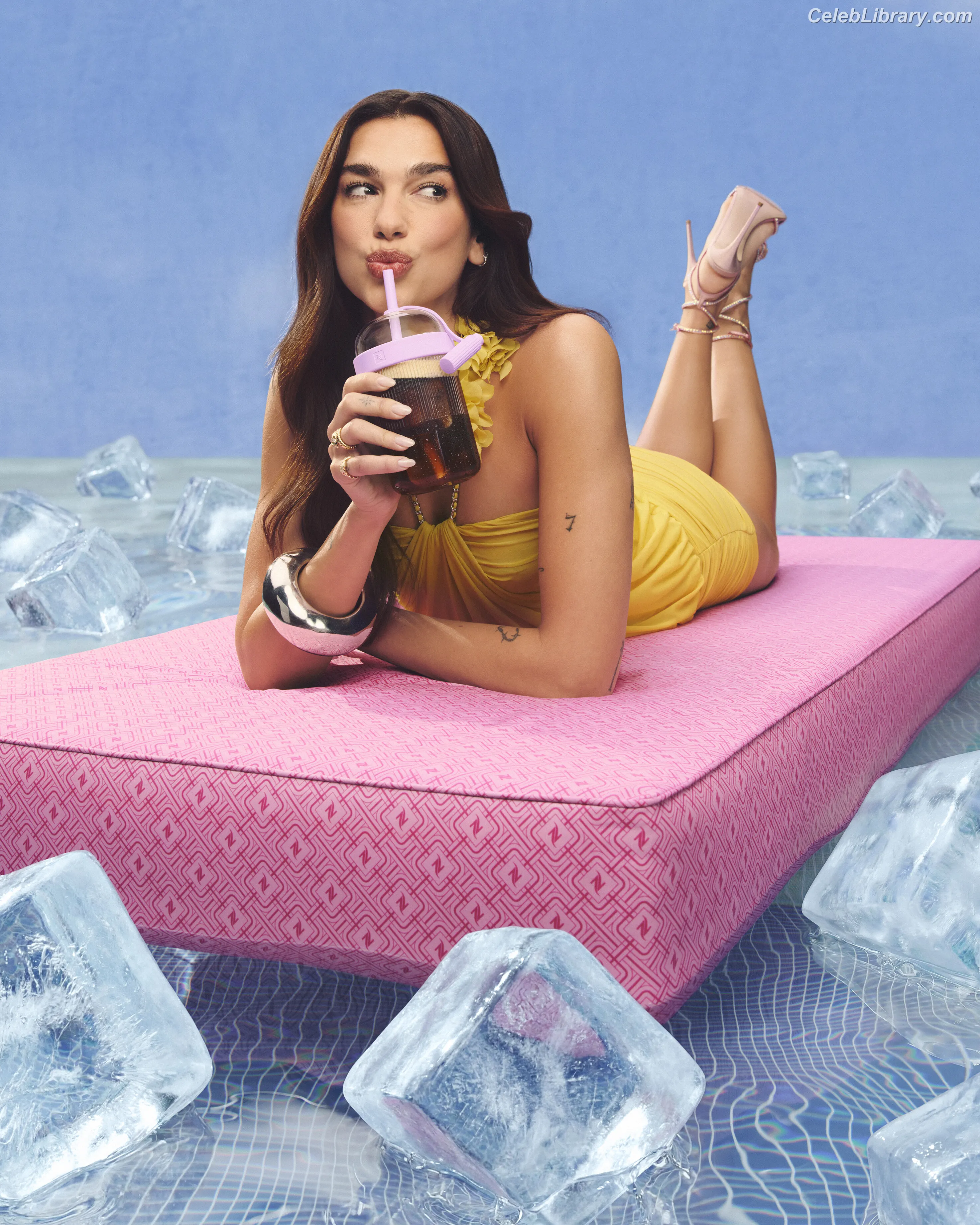Dua Lipa photo 16 of 7813