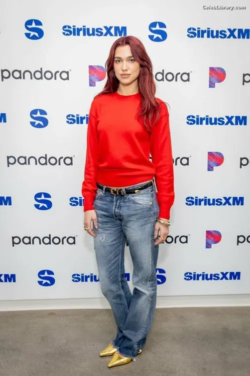 Dua Lipa photo 7 of 7813