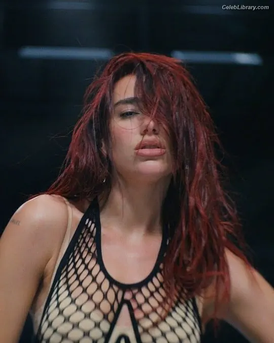 Dua Lipa photo 12 of 7813