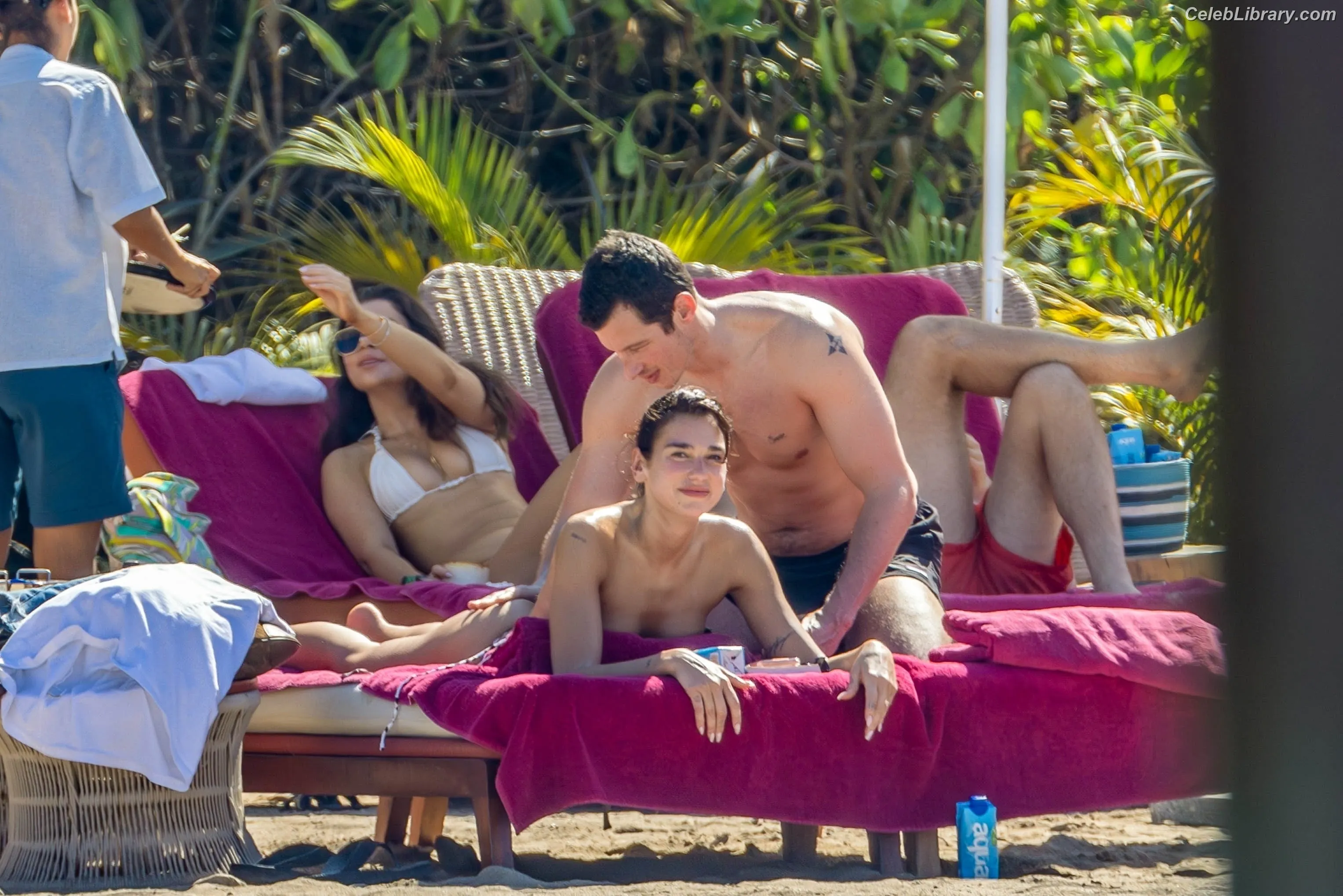 Dua Lipa photo 12 of 7813