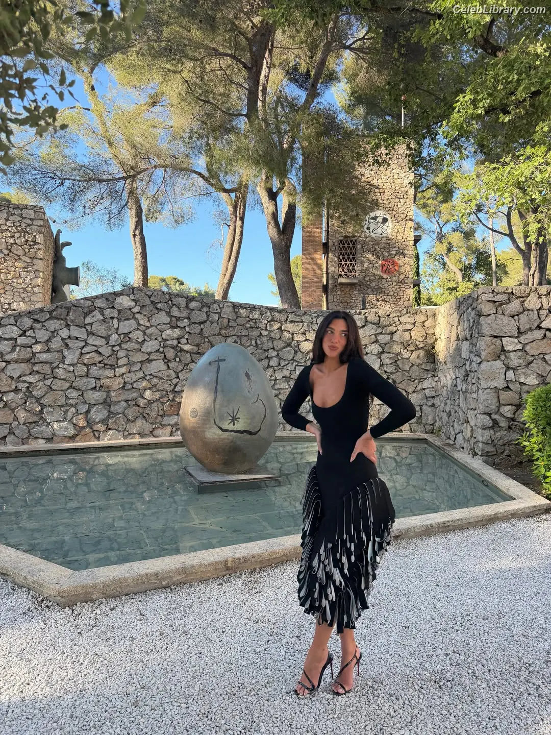 Dua Lipa photo 24 of 7813