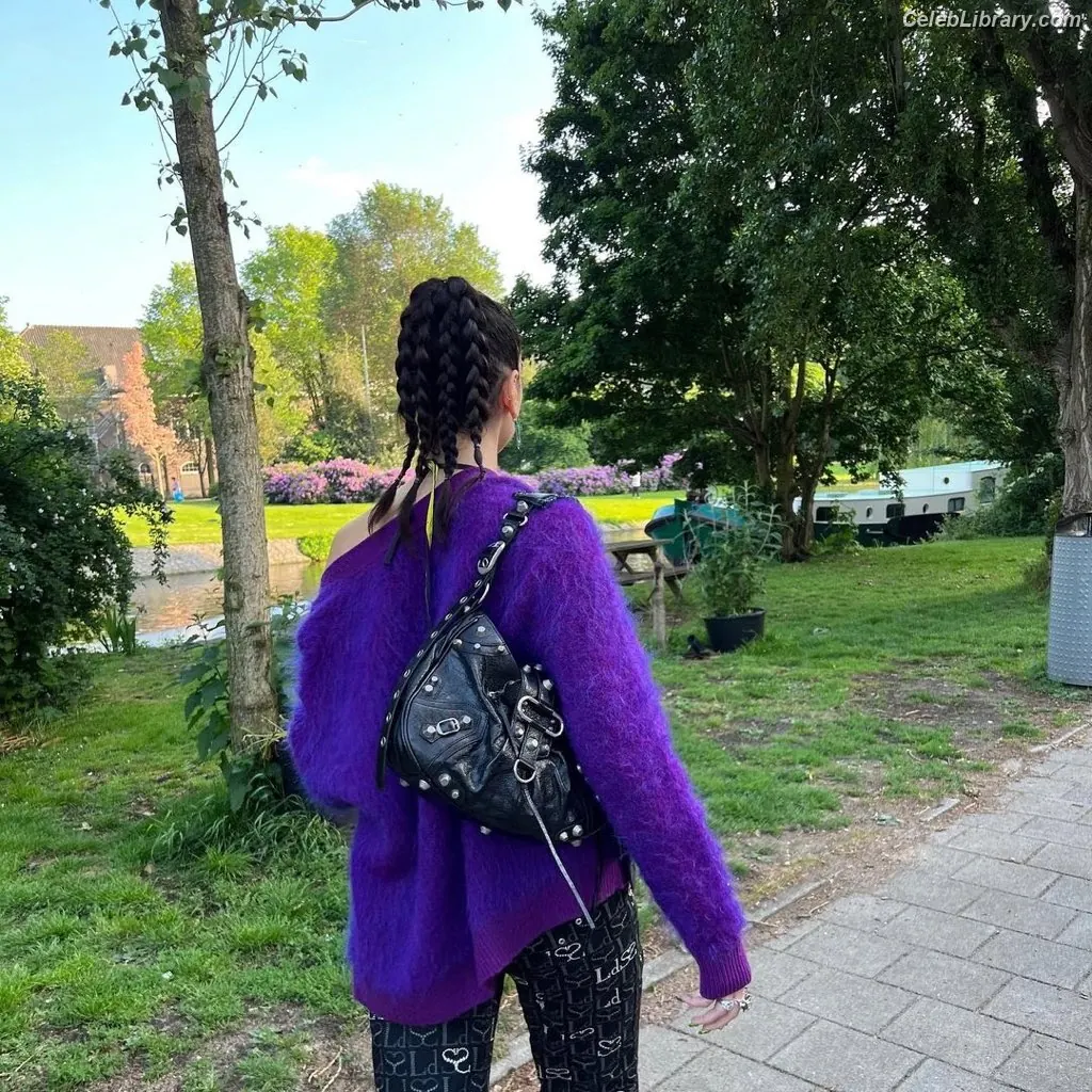 Dua Lipa photo 22 of 7813