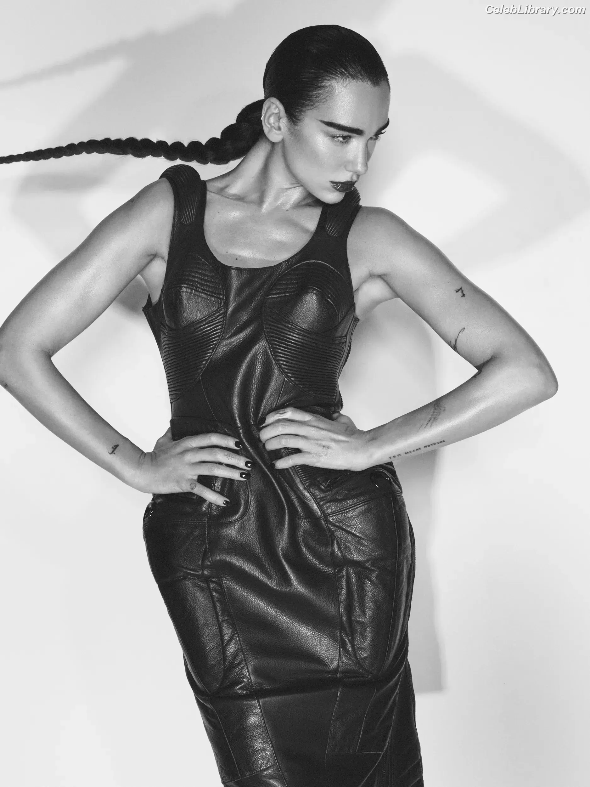 Dua Lipa photo 10 of 7813