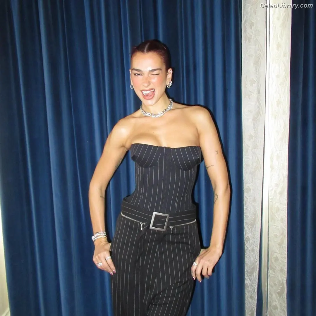 Dua Lipa photo 21 of 7813