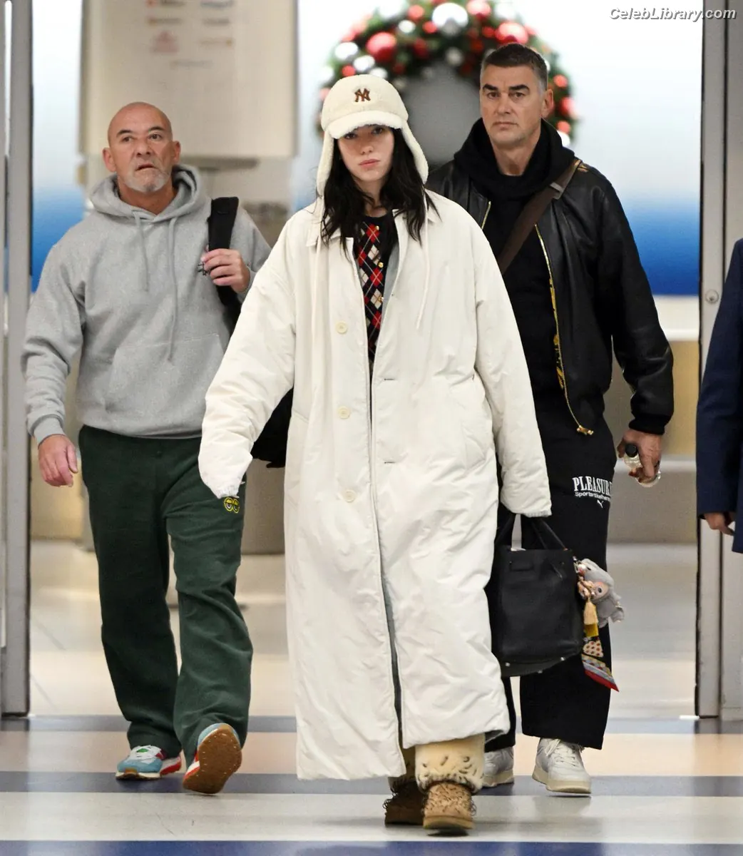 Dua Lipa photo 14 of 7813