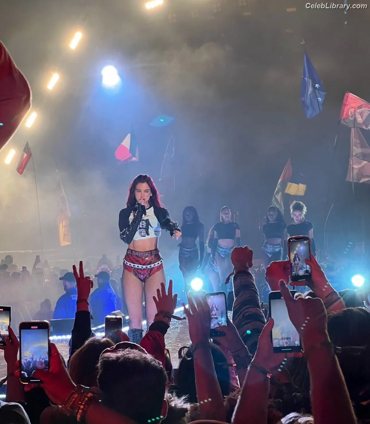 Dua Lipa photo 19 of 7813