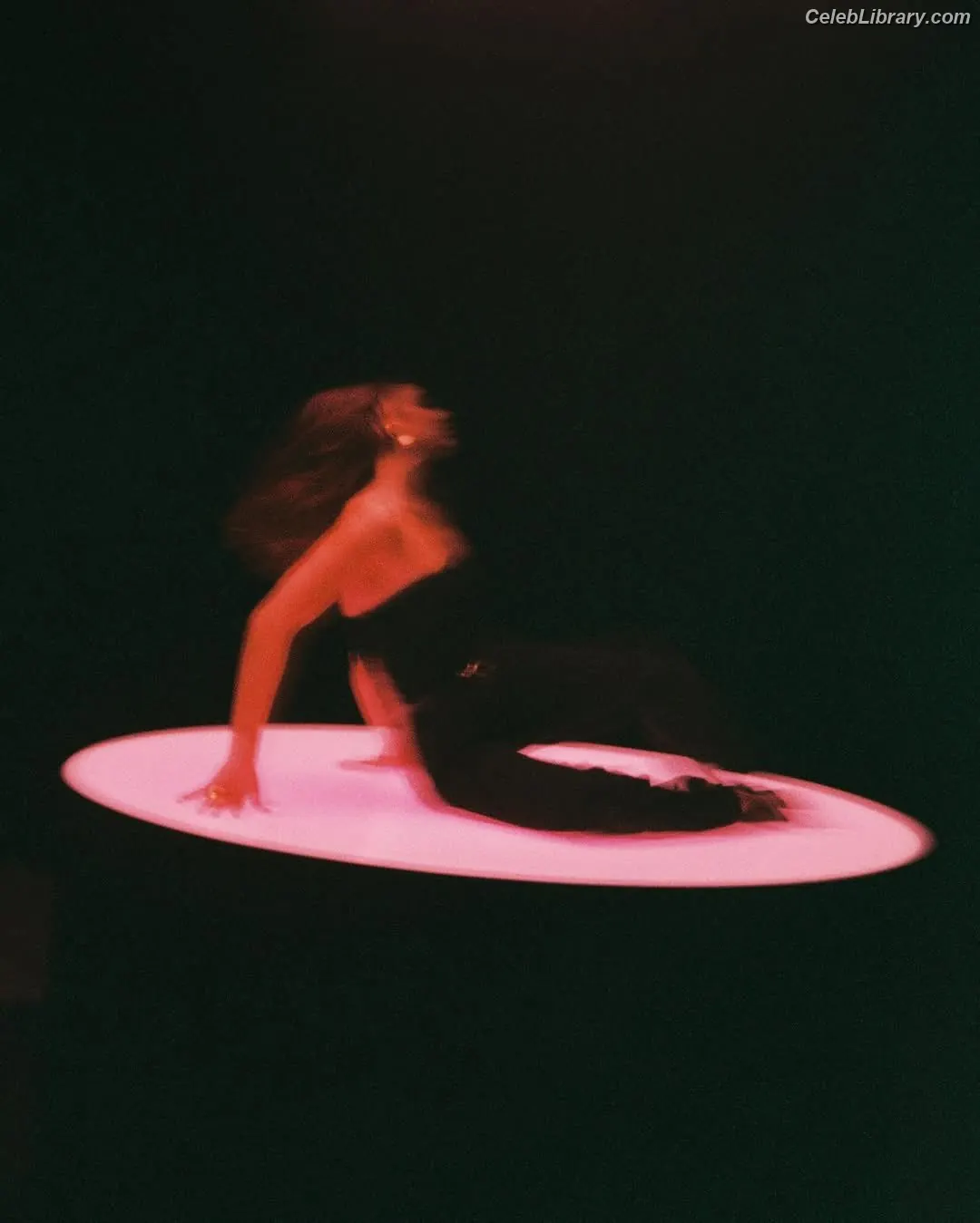 Dua Lipa photo 23 of 7813