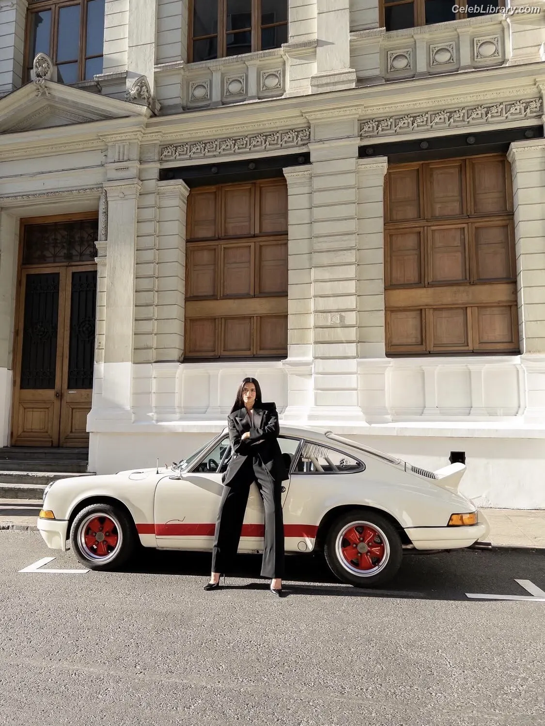 Dua Lipa photo 7 of 7813