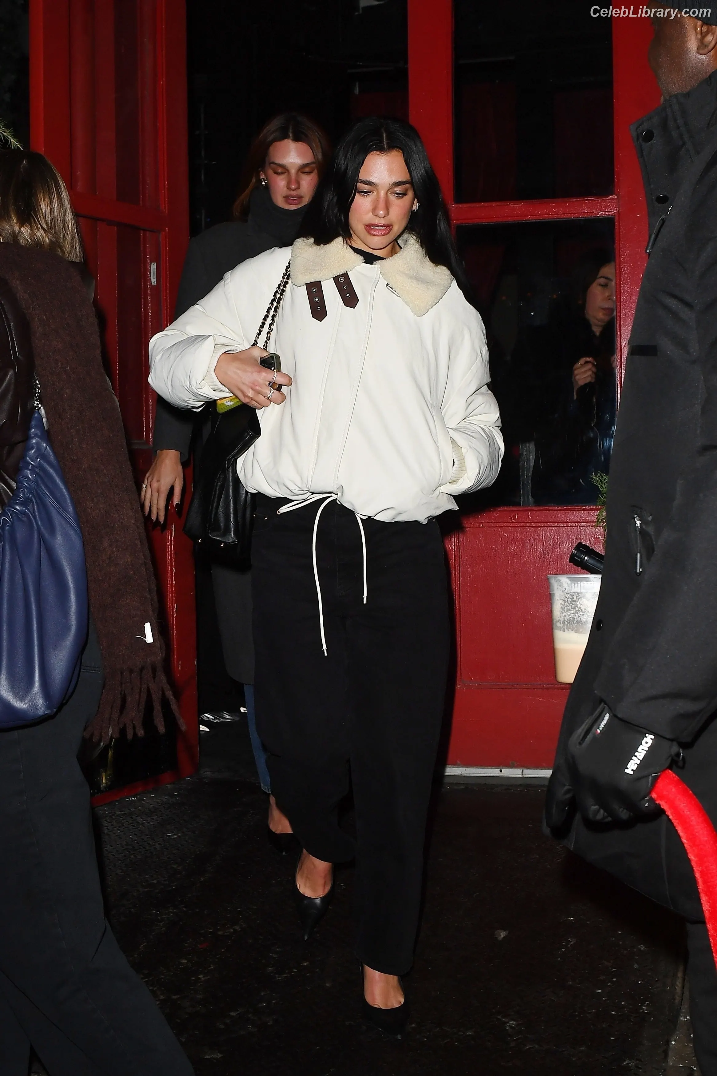 Dua Lipa photo 3 of 7813