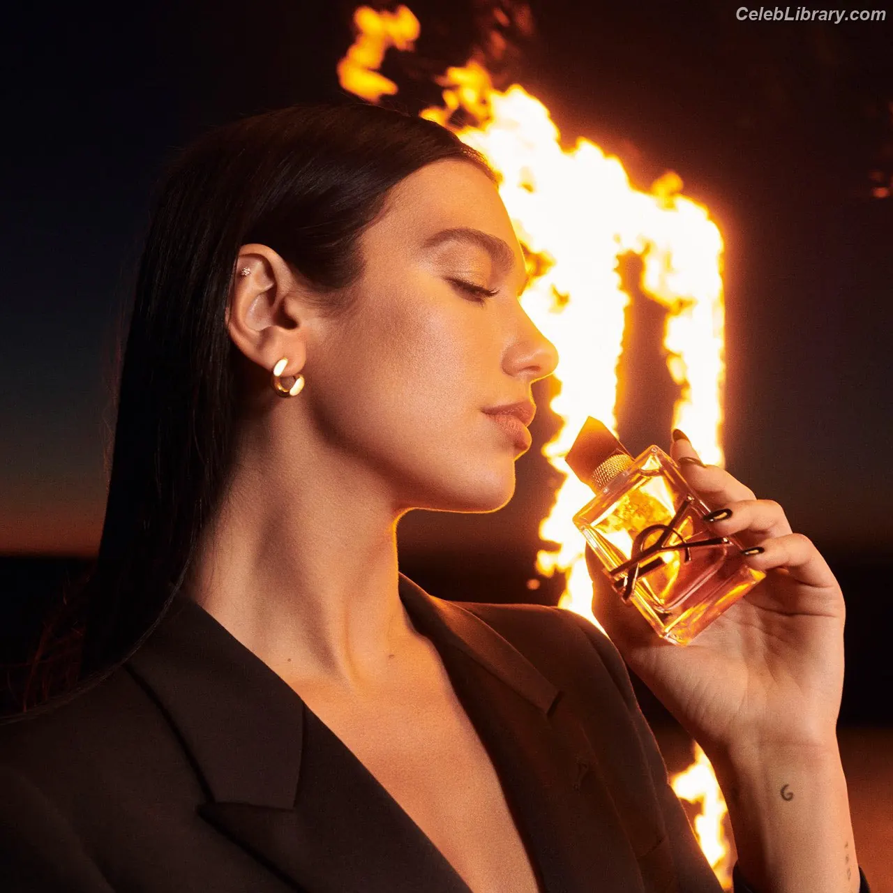 Dua Lipa photo 9 of 7813