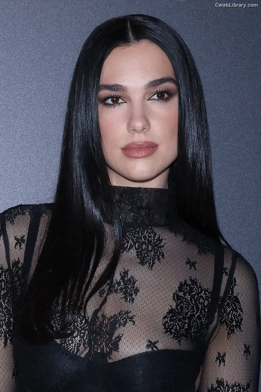 Dua Lipa photo 16 of 7813