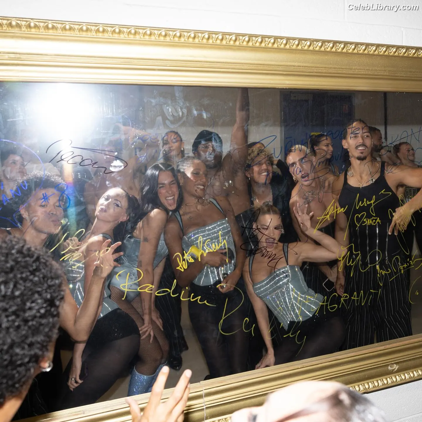 Dua Lipa photo 17 of 7813