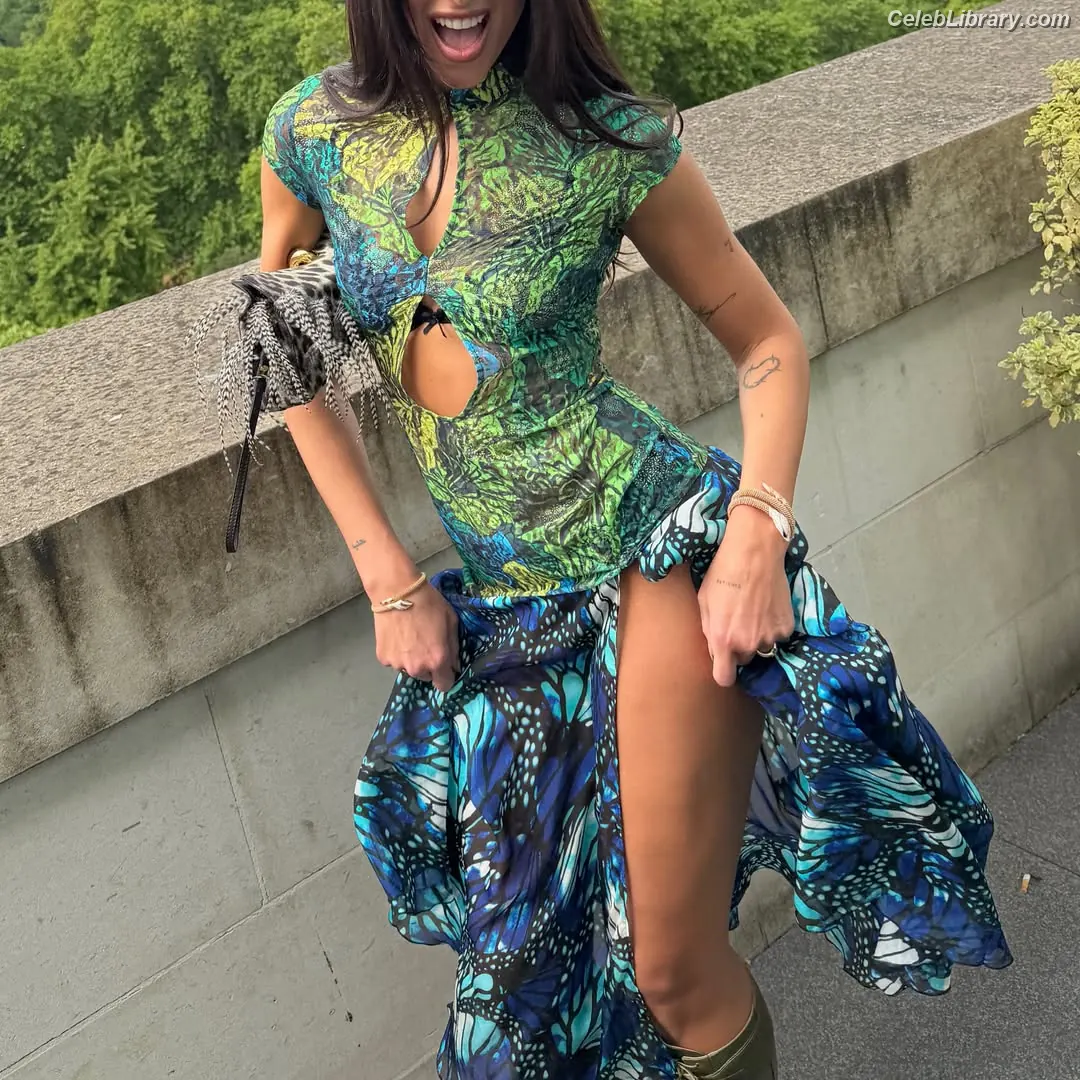 Dua Lipa photo 17 of 7813