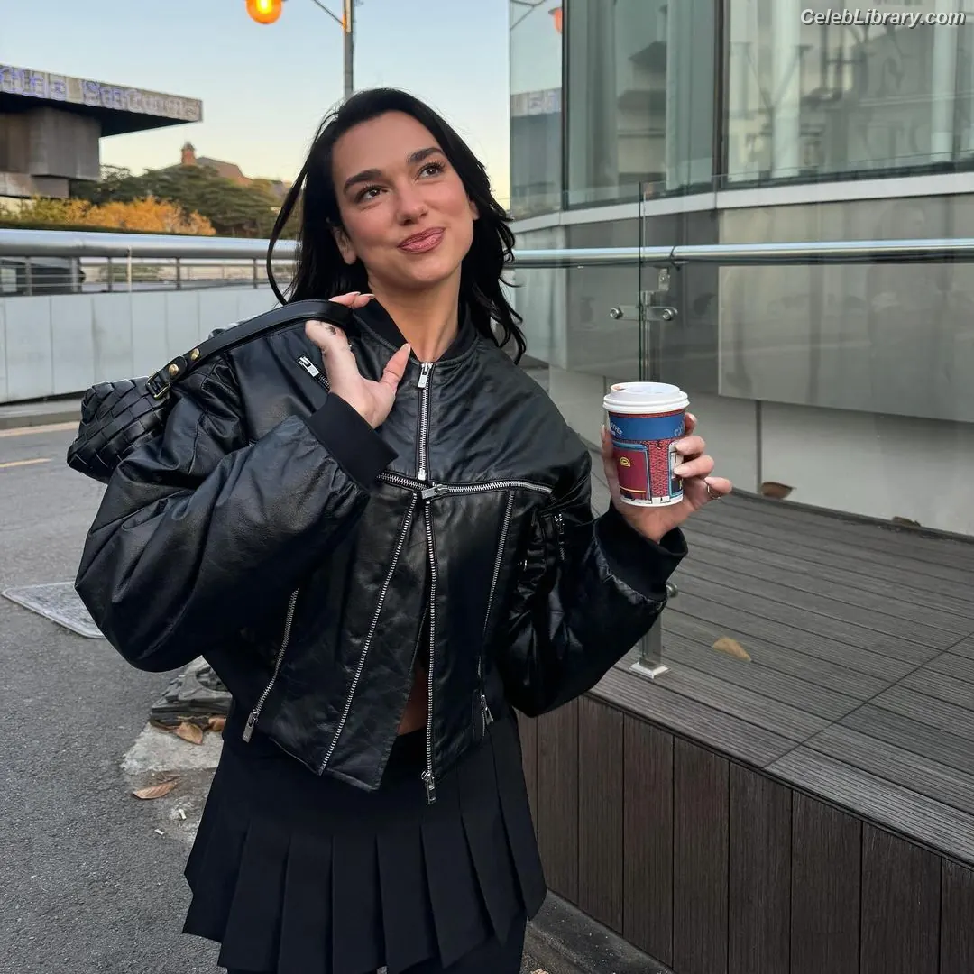Dua Lipa photo 6 of 7813