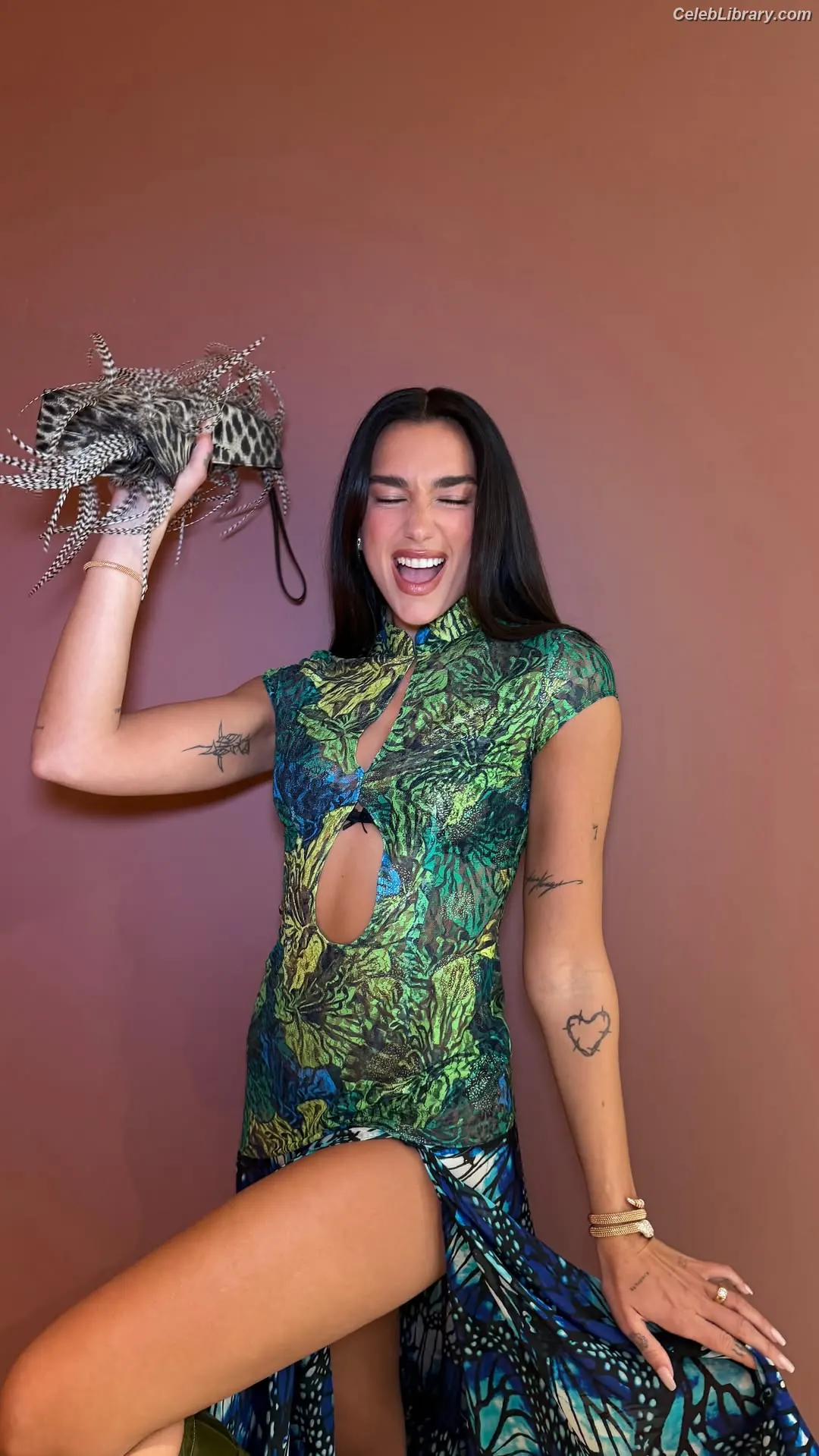 Dua Lipa photo 2 of 7813
