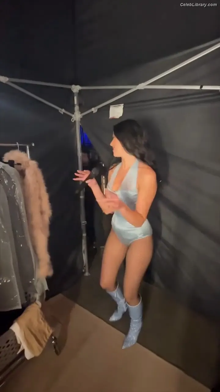 Dua Lipa photo 17 of 7813