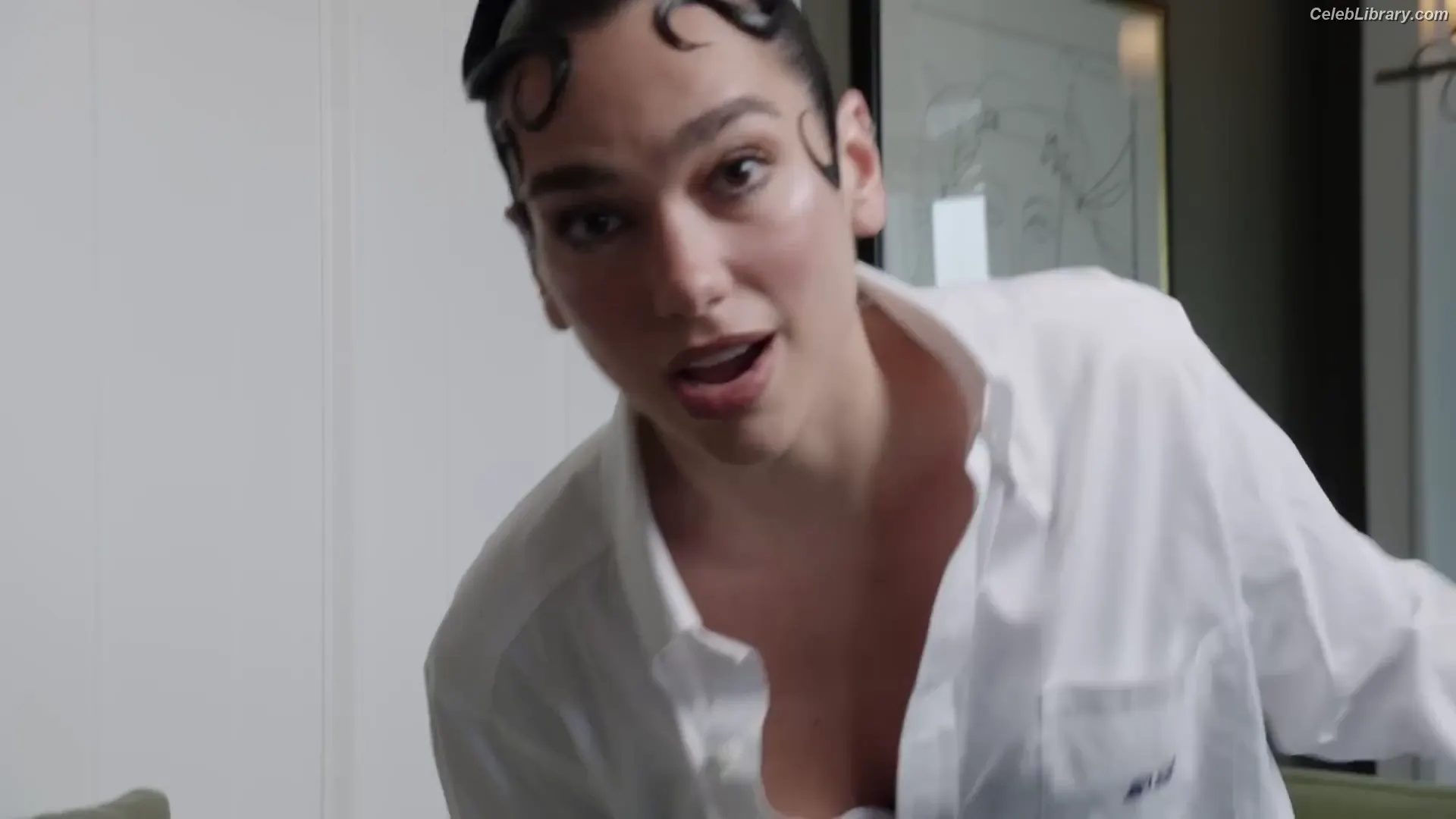 Dua Lipa photo 7 of 7813