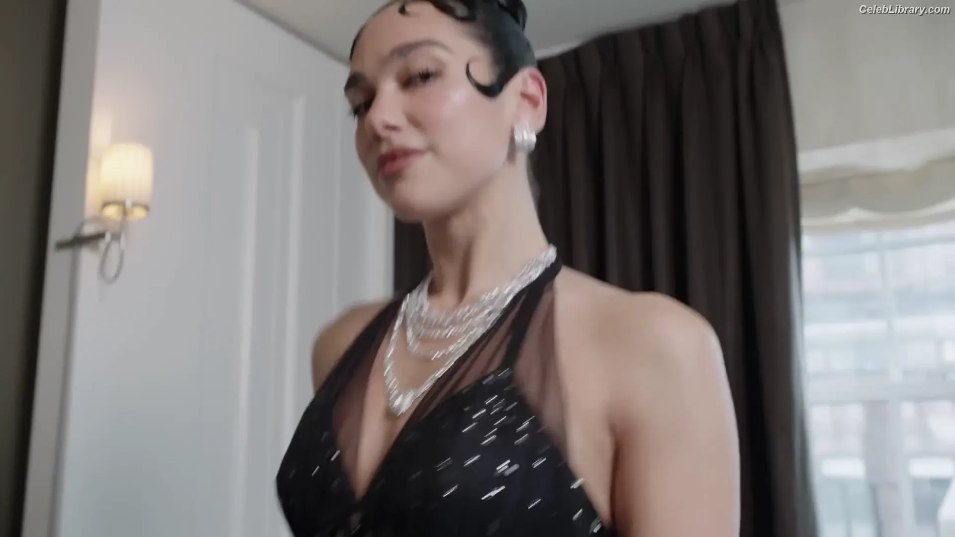 Dua Lipa photo 16 of 7813