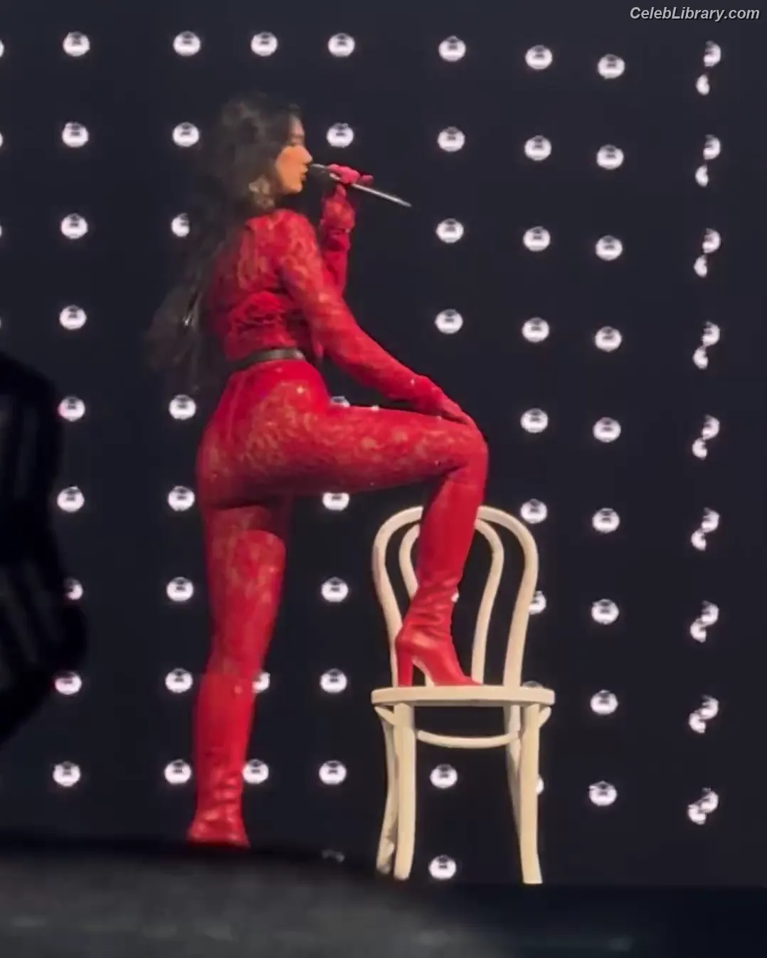 Dua Lipa photo 9 of 7813
