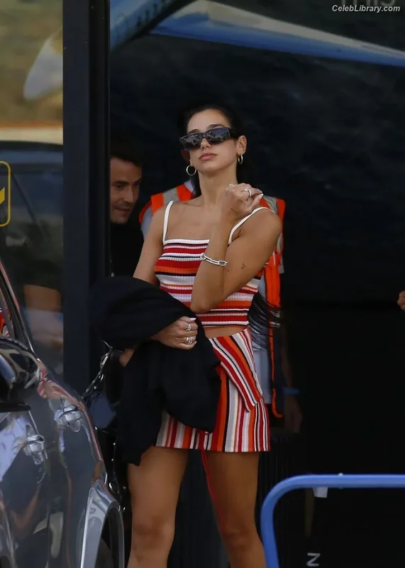 Dua Lipa photo 3 of 7804