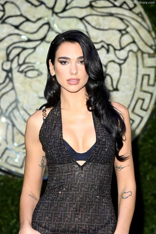 Dua Lipa photo 4 of 7804