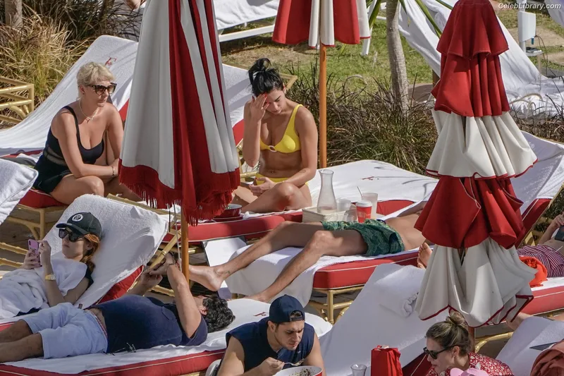 Dua Lipa photo 20 of 7804