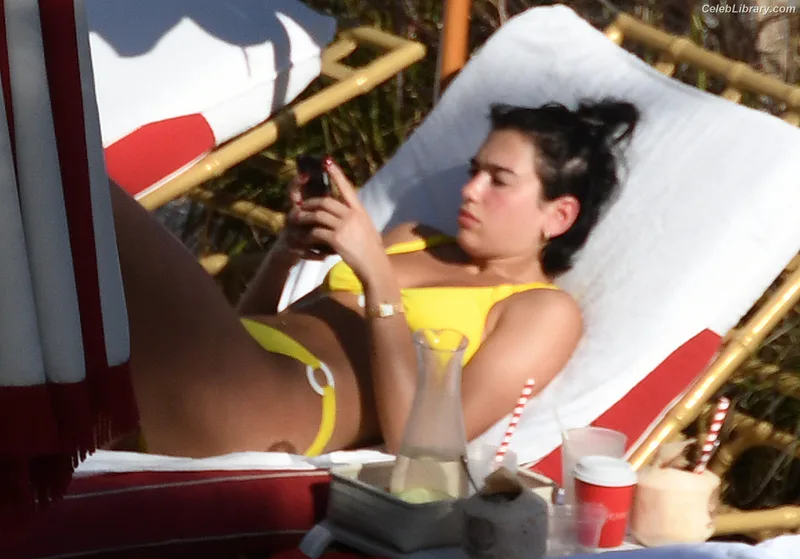 Dua Lipa photo 23 of 7804