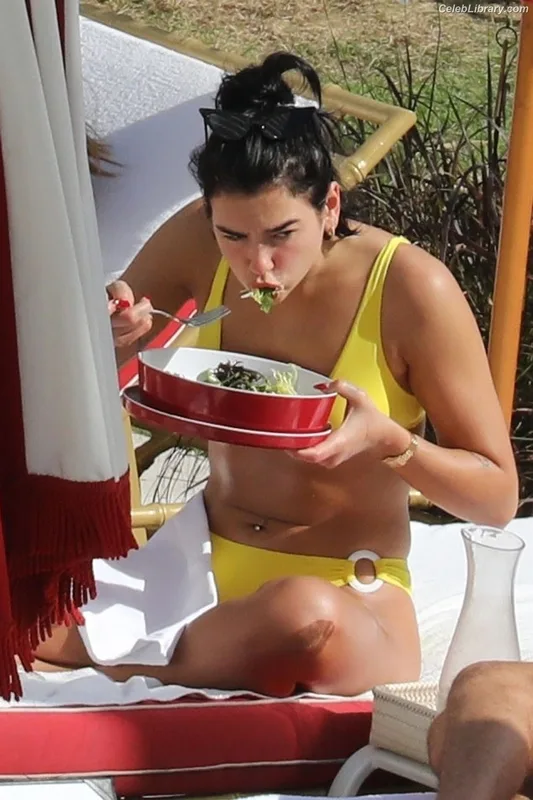 Dua Lipa photo 6 of 7804