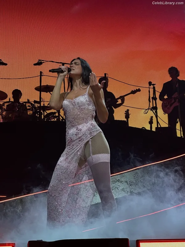 Dua Lipa photo 6 of 7804