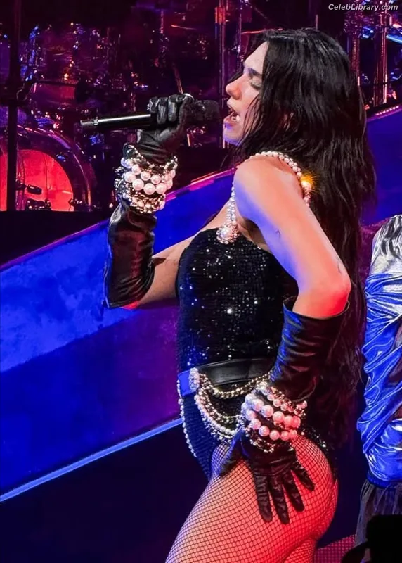 Dua Lipa photo 14 of 7804