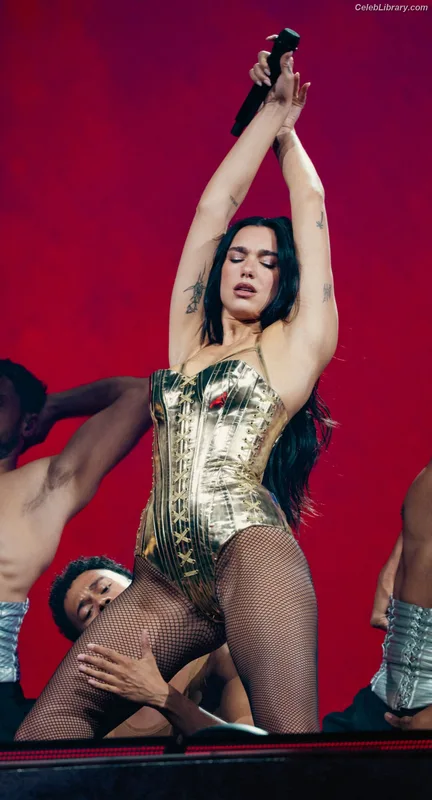 Dua Lipa photo 19 of 7804