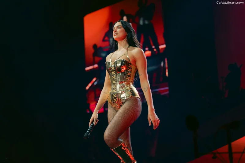 Dua Lipa photo 24 of 7804
