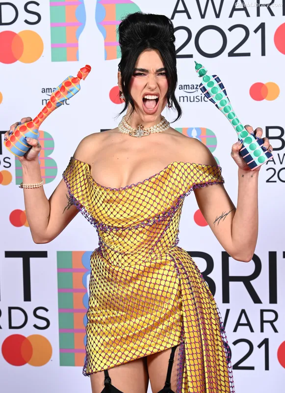 Dua Lipa photo 17 of 7804