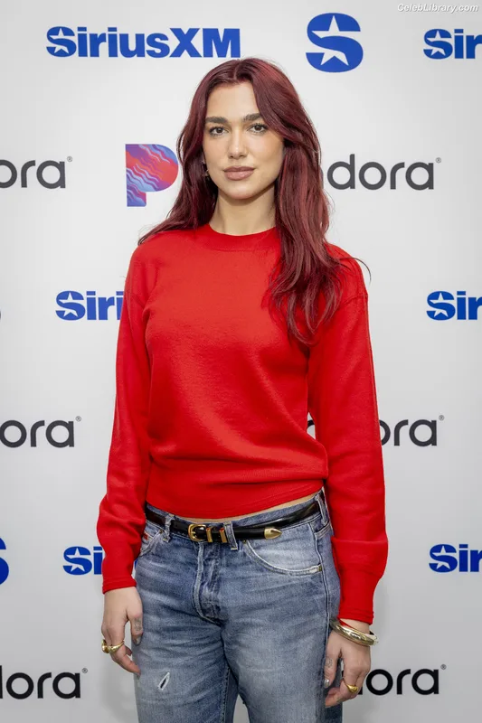 Dua Lipa photo 6 of 7804