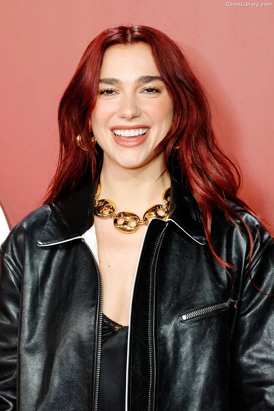 Dua Lipa photo 2 of 7804
