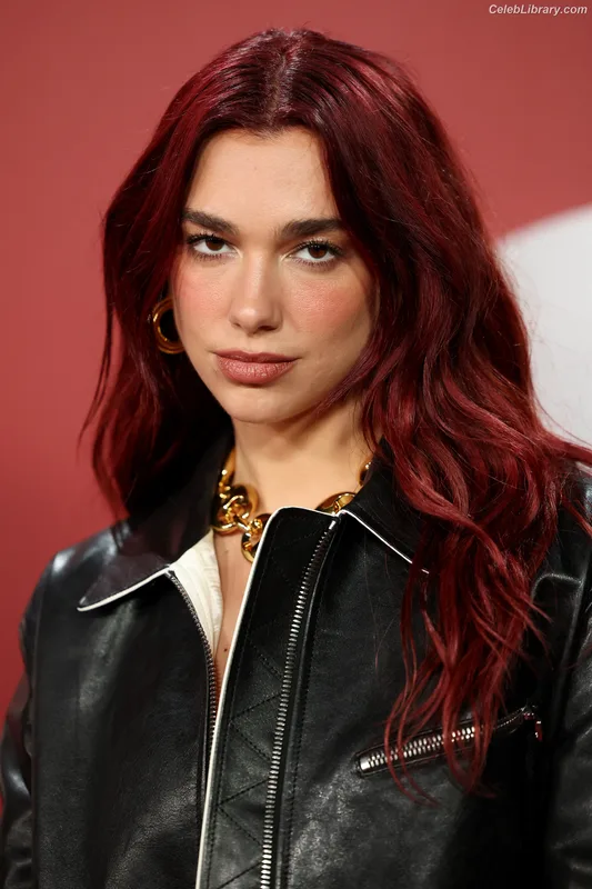Dua Lipa photo 9 of 7804