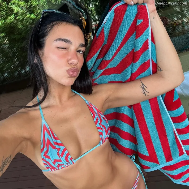 Dua Lipa photo 19 of 7804
