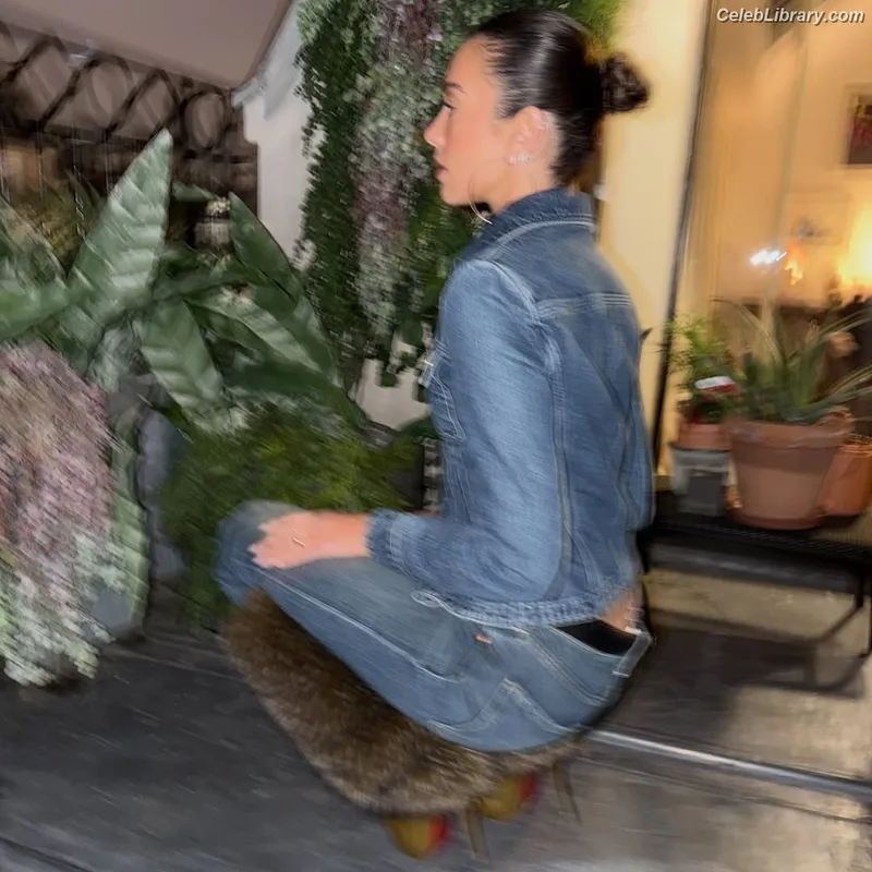 Dua Lipa photo 3 of 7804