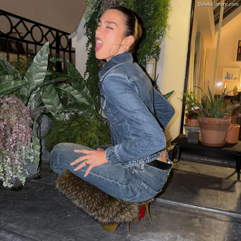 Dua Lipa photo 7 of 7804