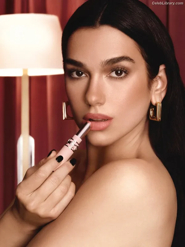 Dua Lipa photo 10 of 7804