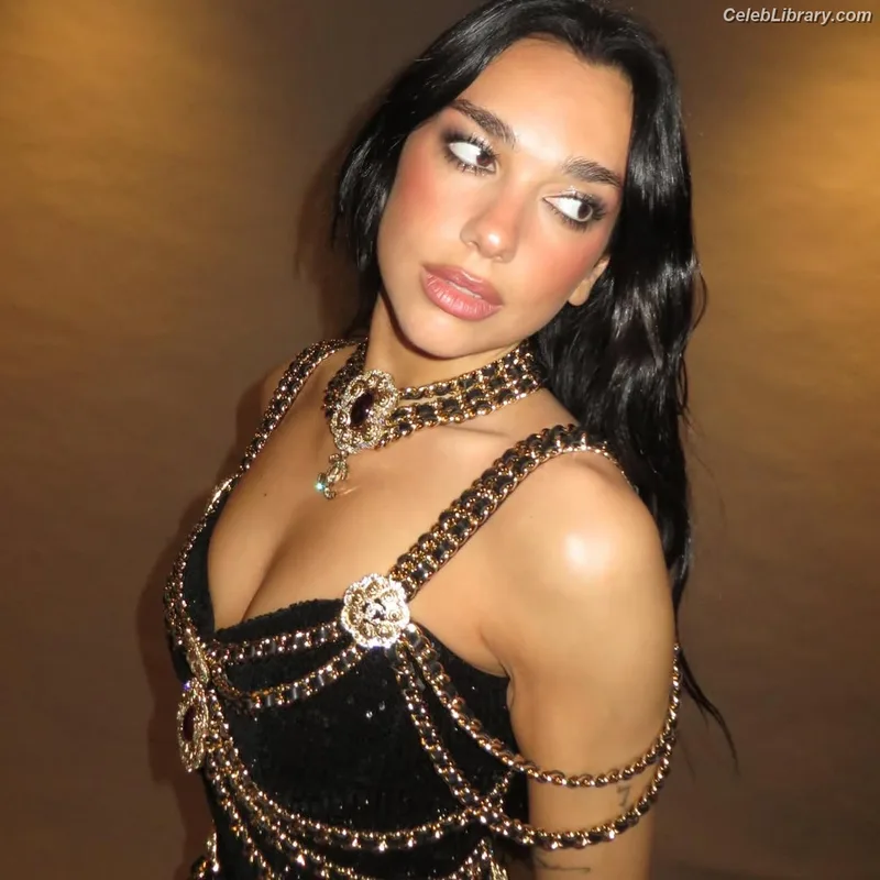 Dua Lipa photo 7 of 7804