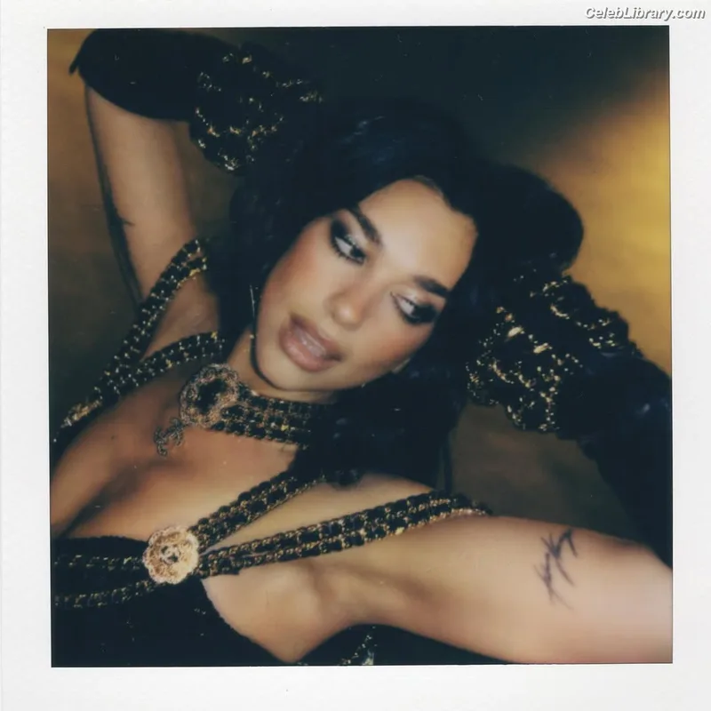 Dua Lipa photo 11 of 7804