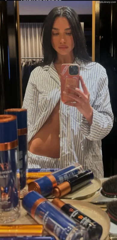 Dua Lipa photo 20 of 7804