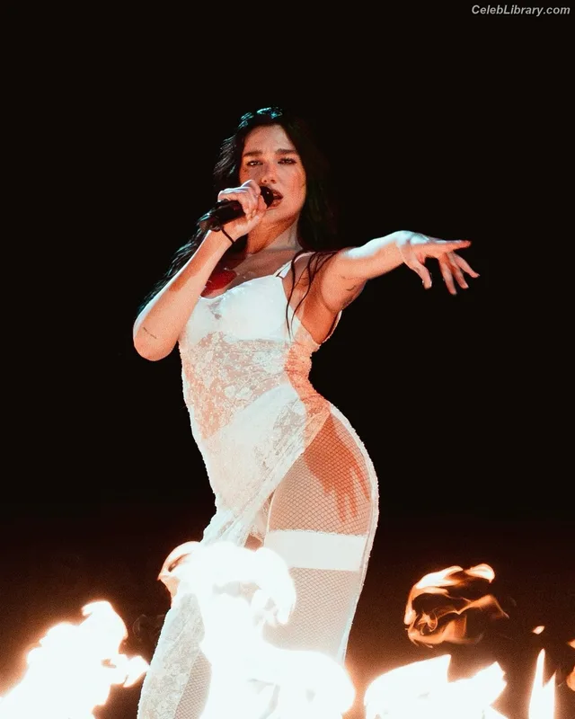 Dua Lipa photo 5 of 7804